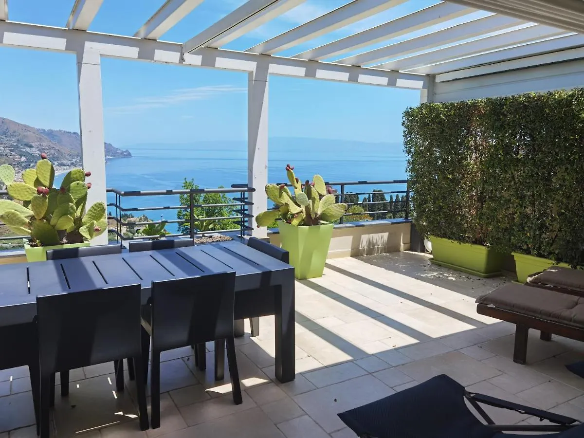 Taormina Romantic Apartment By Taormina Holidays