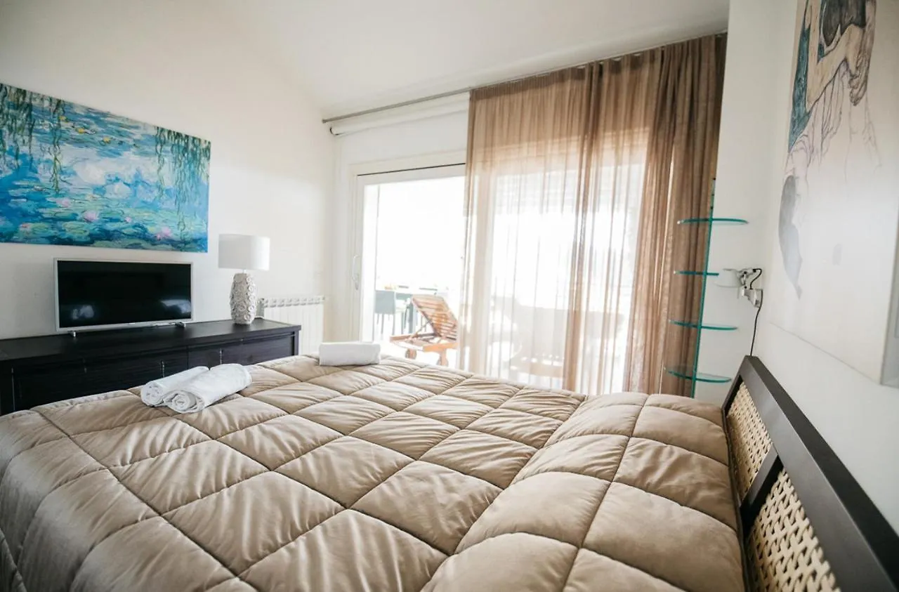 Taormina Romantic Apartment By Taormina Holidays